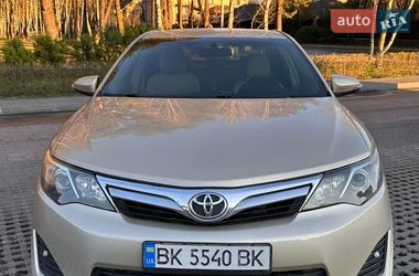Седан Toyota Camry 2011 в Киеве