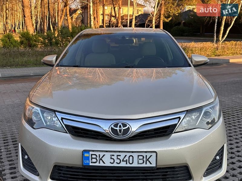 Toyota Camry 2011
