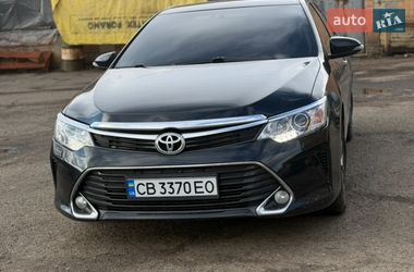 Седан Toyota Camry 2017 в Прилуках