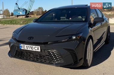 Седан Toyota Camry 2025 в Дніпрі