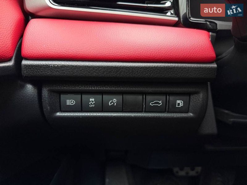 Седан Toyota Camry 2024 в Києві