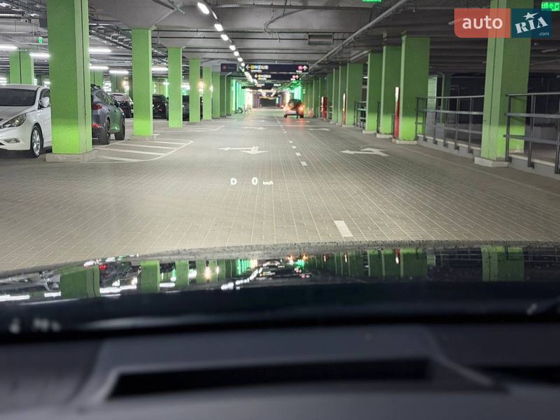 Седан Toyota Camry 2024 в Києві