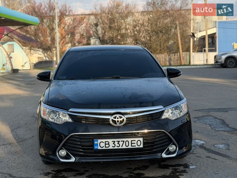 Седан Toyota Camry 2017 в Прилуках