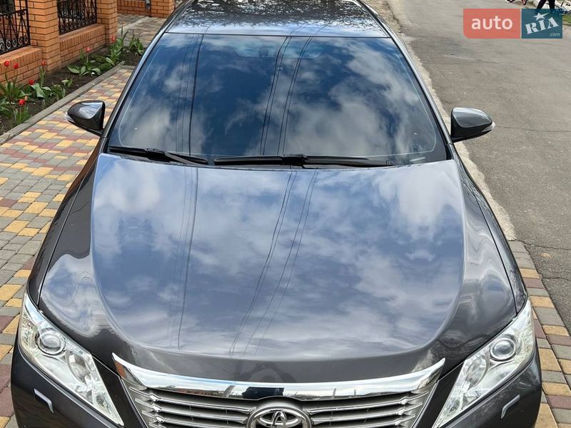 Седан Toyota Camry 2014 в Раздельной