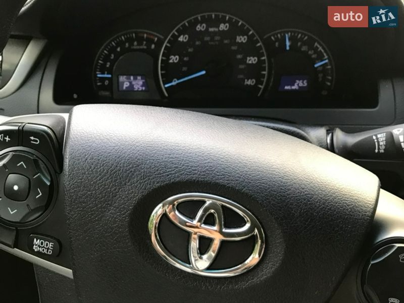 Седан Toyota Camry 2014 в Запорожье