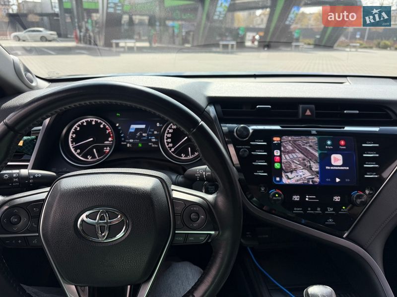 Седан Toyota Camry 2017 в Киеве