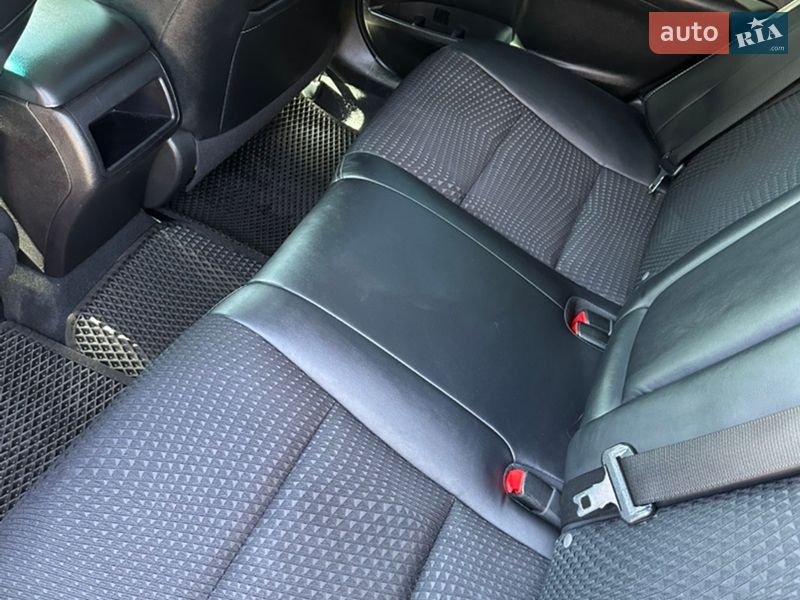 Седан Toyota Camry 2014 в Днепре