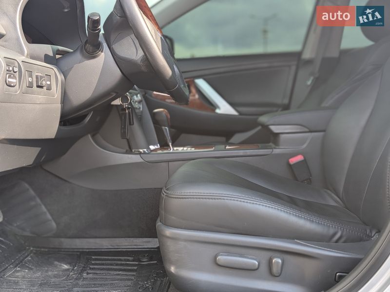 Седан Toyota Camry 2007 в Києві