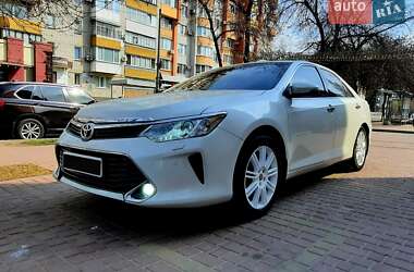 Седан Toyota Camry 2015 в Кременчуці