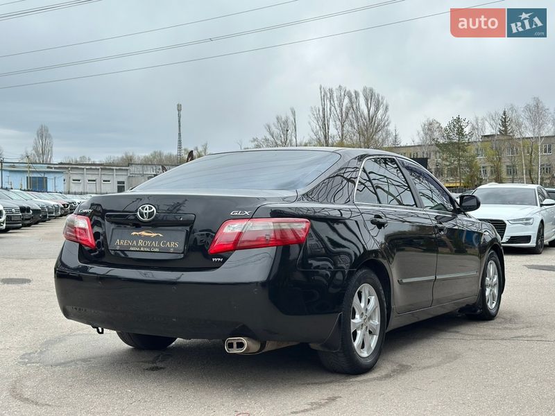 Седан Toyota Camry 2007 в Харькове