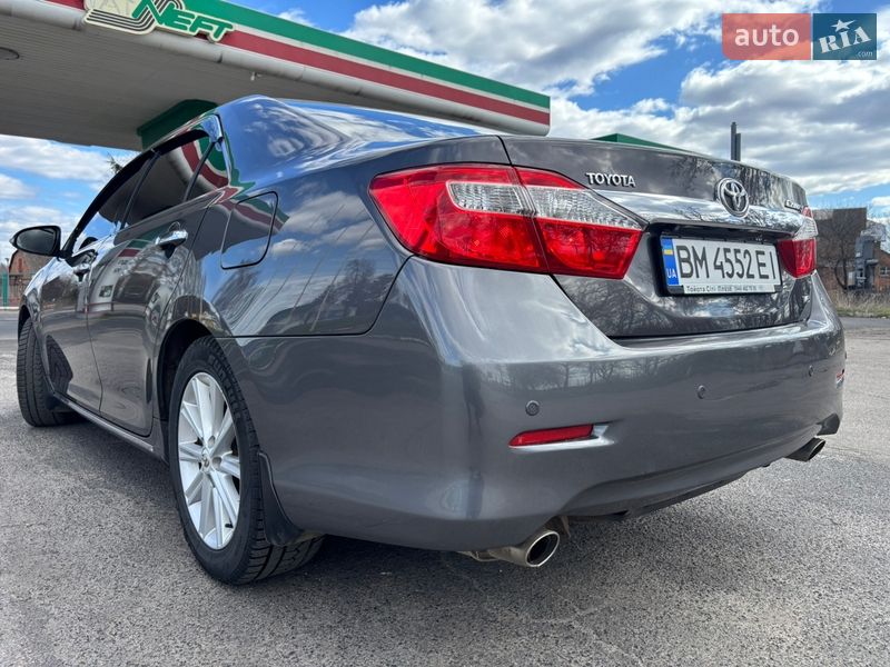 Седан Toyota Camry 2011 в Гадяче