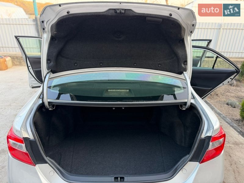 Седан Toyota Camry 2011 в Ямполе фото 67 Седан Toyota Camry 2011 в Ямполе