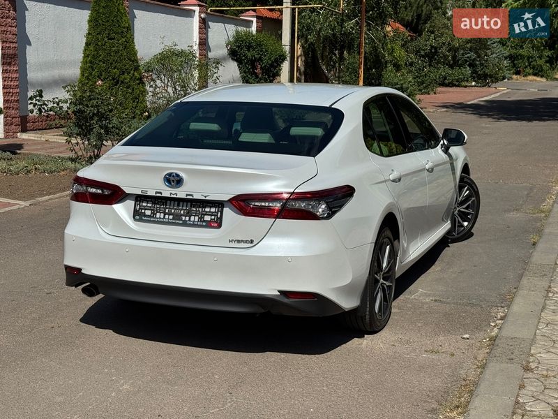 Седан Toyota Camry 2021 в Одессе
