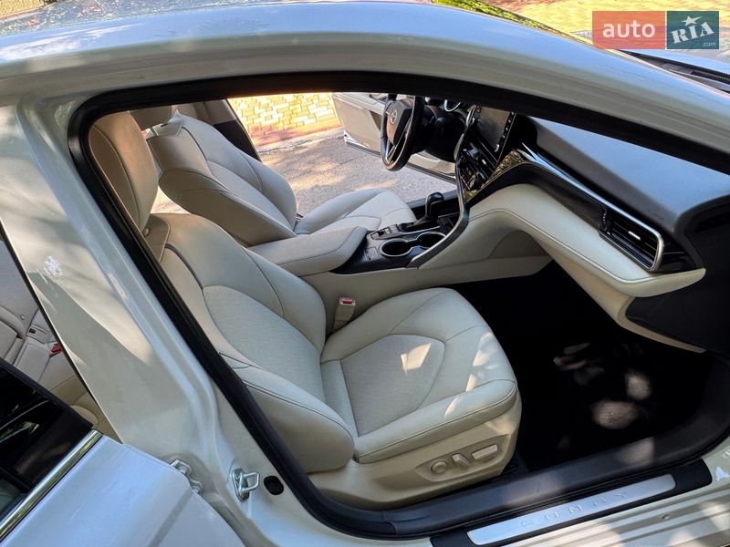 Седан Toyota Camry 2021 в Одессе