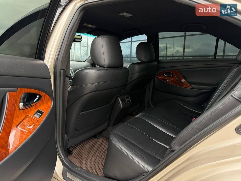 Седан Toyota Camry 2008 в Дніпрі