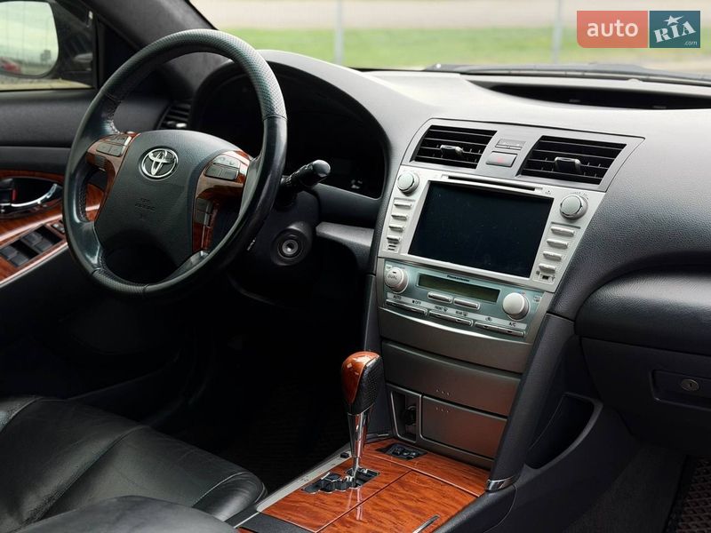 Седан Toyota Camry 2008 в Дніпрі