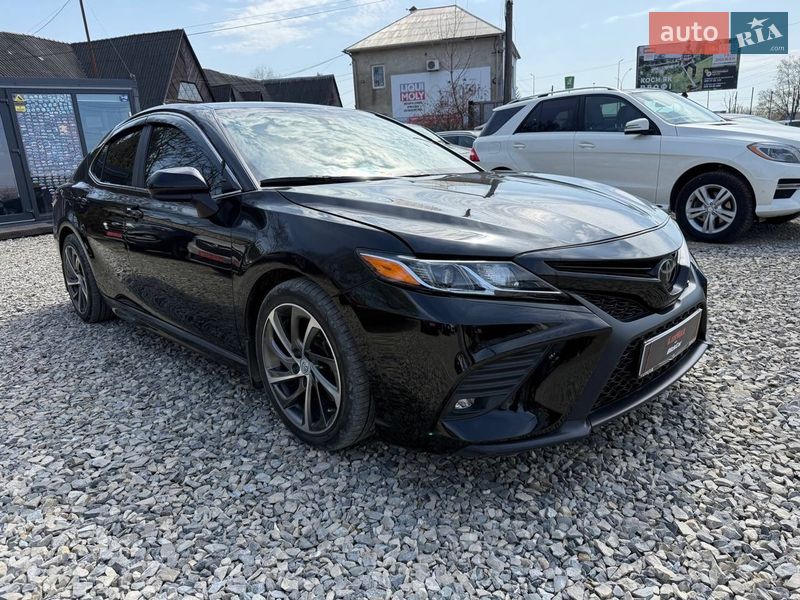 Седан Toyota Camry 2019 в Коломые
