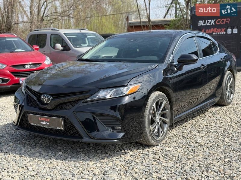 Седан Toyota Camry 2019 в Коломые