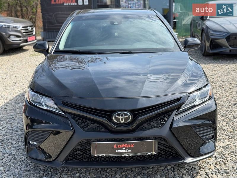 Седан Toyota Camry 2019 в Коломые