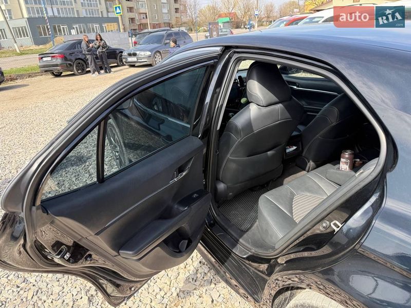 Седан Toyota Camry 2019 в Коломые