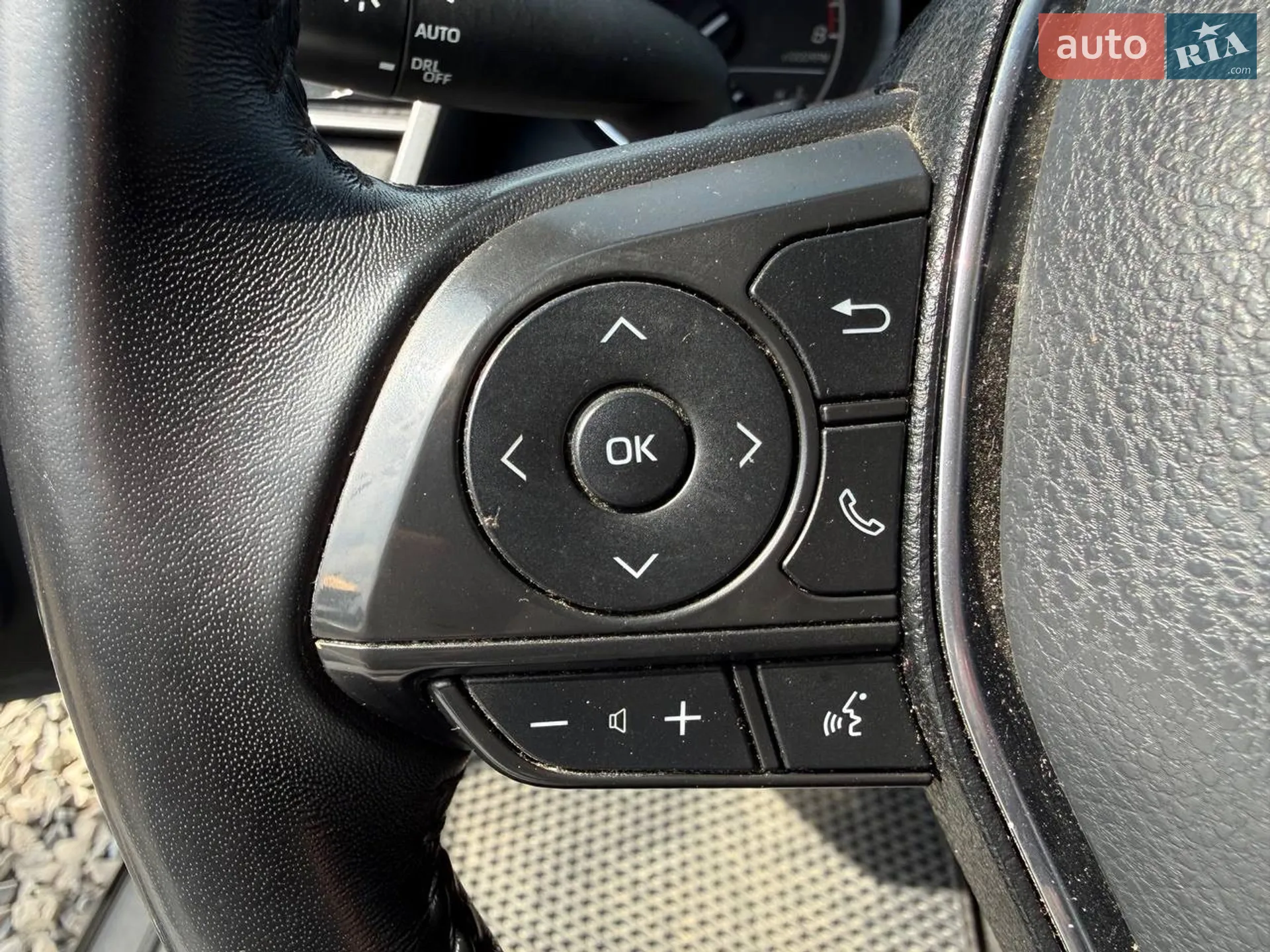 2019 Toyota Camry - мініатюра 34