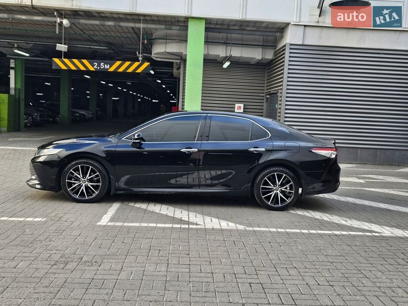 Седан Toyota Camry 2019 в Киеве фото 14 Седан Toyota Camry 2019 в Киеве