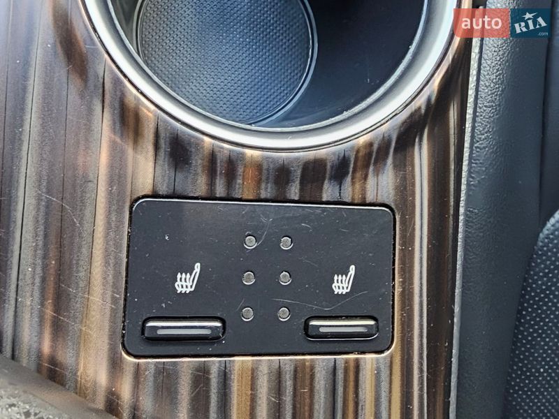 Седан Toyota Camry 2019 в Киеве фото 28 Седан Toyota Camry 2019 в Киеве