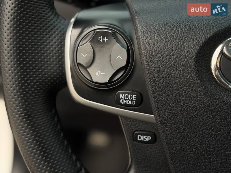 Седан Toyota Camry 2013 в Днепре