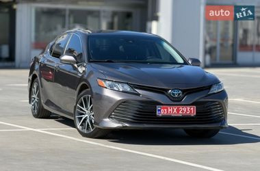 Седан Toyota Camry 2019 в Києві