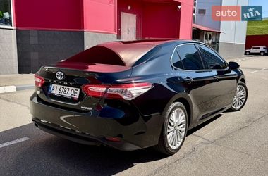 Седан Toyota Camry 2020 в Киеве