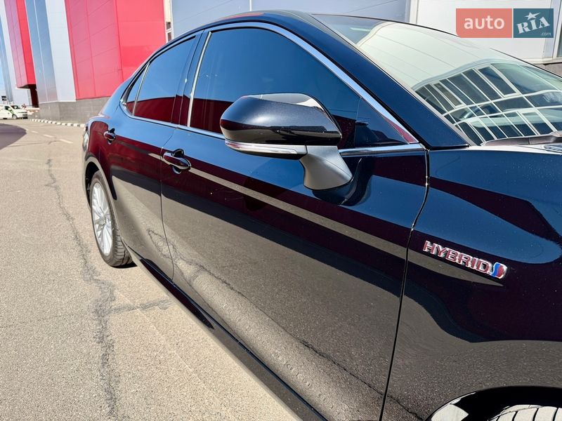 Седан Toyota Camry 2020 в Киеве