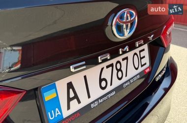 Седан Toyota Camry 2020 в Киеве