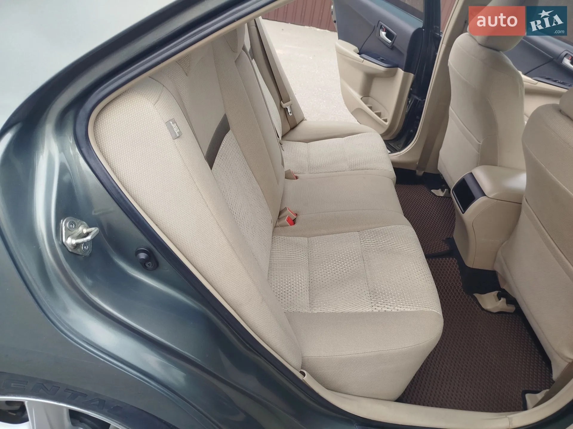2013 Toyota Camry - мініатюра 18