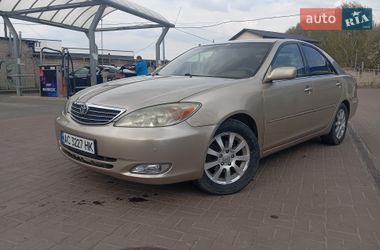 Седан Toyota Camry 2004 в Луцьку