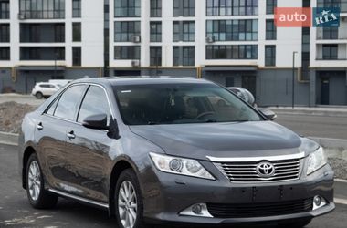 Седан Toyota Camry 2012 в Черкассах
