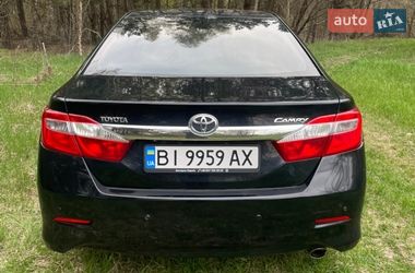 Седан Toyota Camry 2012 в Лохвиці