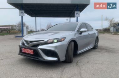 Седан Toyota Camry 2023 в Кропивницком
