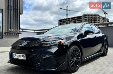 Седан Toyota Camry 2024 в Днепре