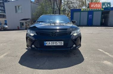 Седан Toyota Camry 2017 в Києві