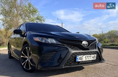 Седан Toyota Camry 2018 в Кам'янському