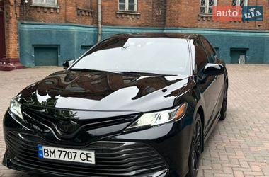 Седан Toyota Camry 2017 в Сумах