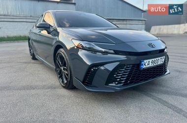 Седан Toyota Camry 2024 в Києві