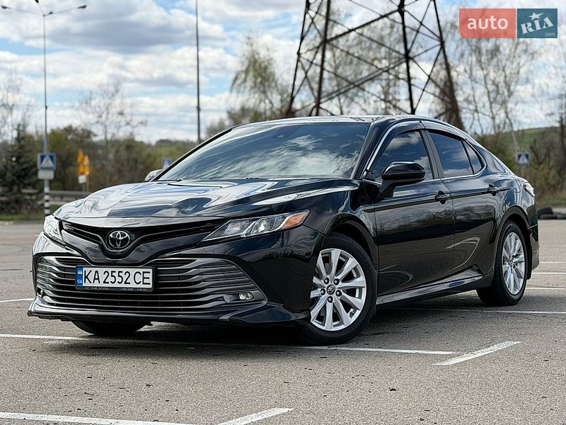 Toyota Camry 2019