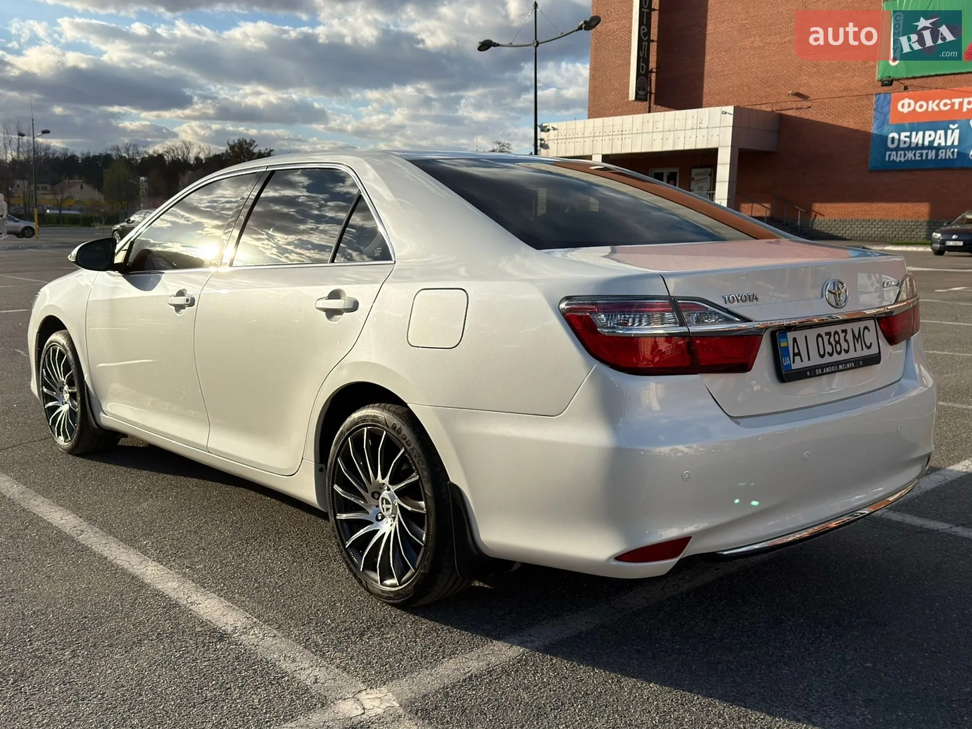 2016 Toyota Camry - мініатюра 11