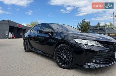 Седан Toyota Camry 2018 в Одессе