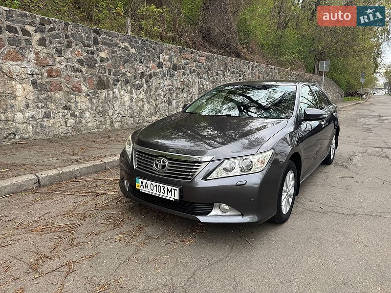 Toyota Camry 2012