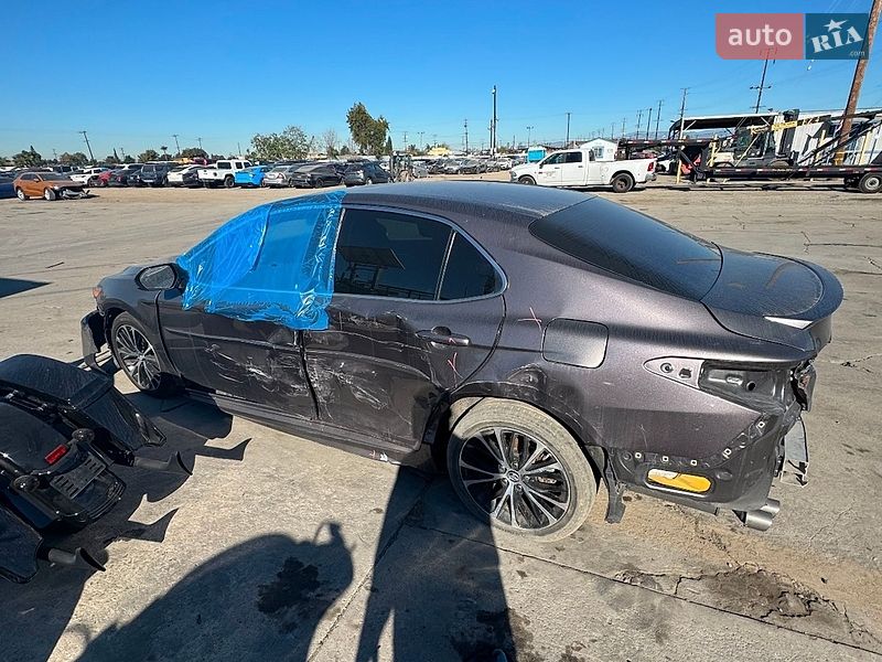 Toyota Camry 2018