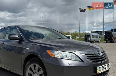 Седан Toyota Camry 2008 в Львові
