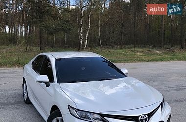 Седан Toyota Camry 2021 в Полонном