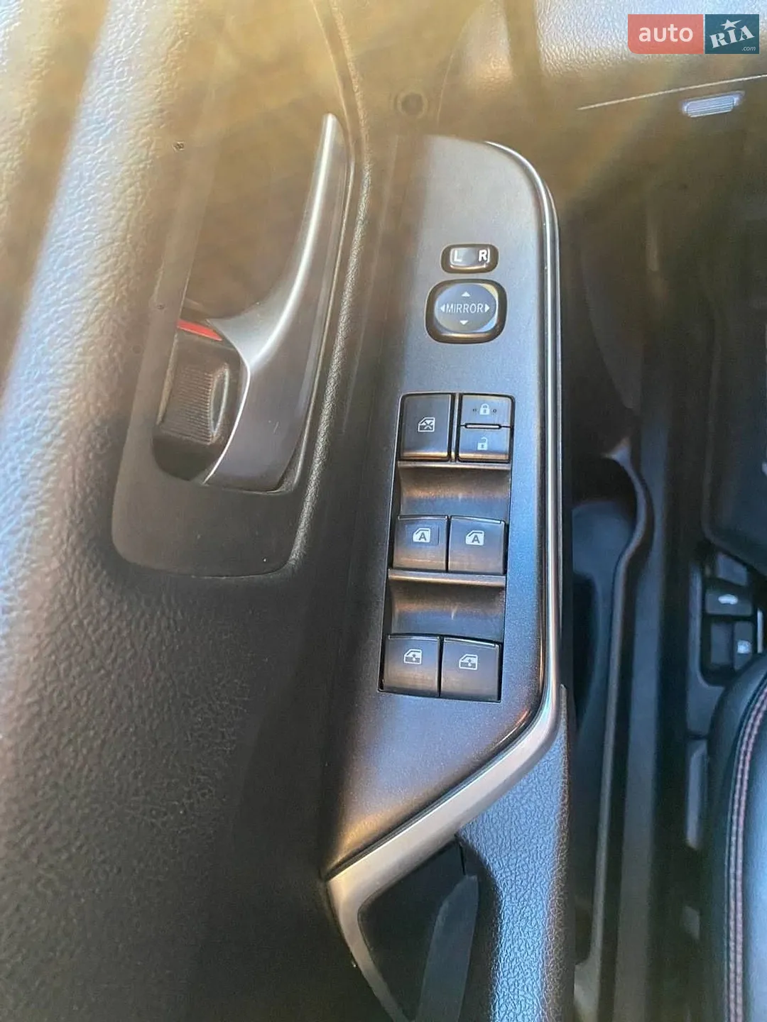 2017 Toyota Camry - мініатюра 22